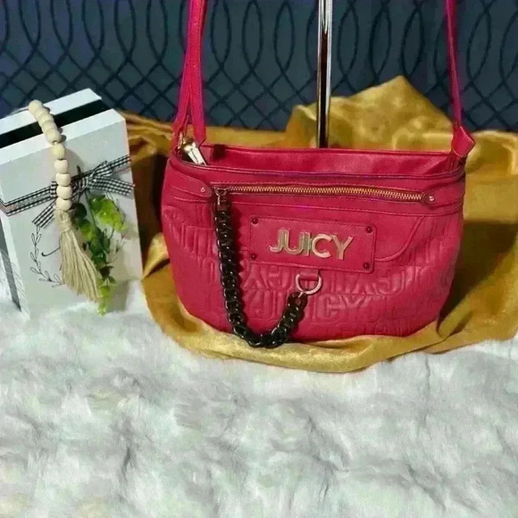 JUICY COUTURE Red FAUX Leather  Crossbody Purse Black Chain Adjustable Strap - Picture 1 of 16